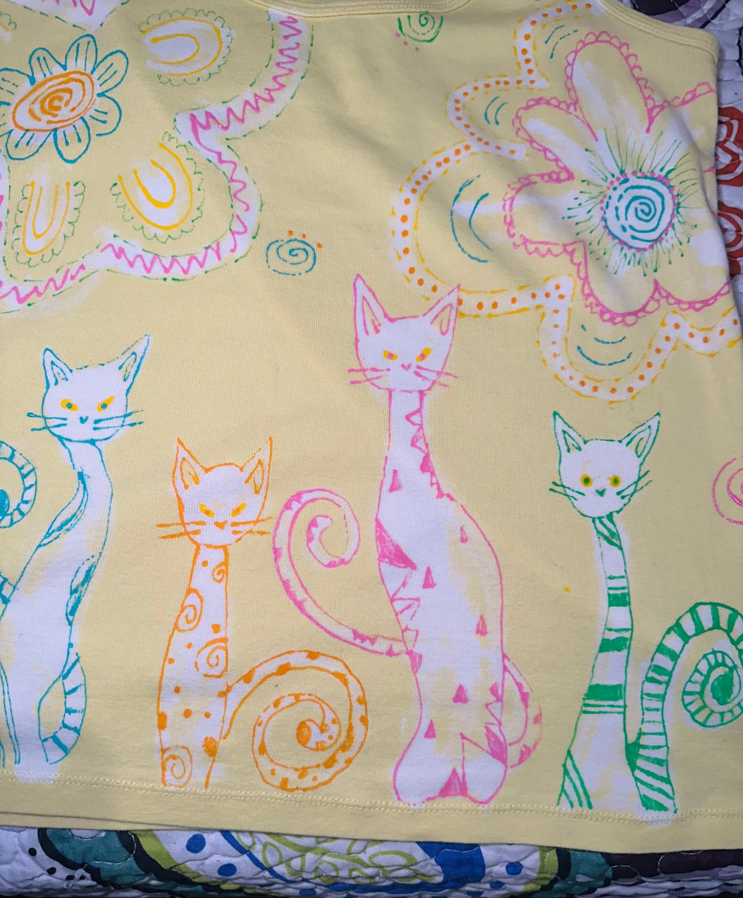 Funky Yellow Cat Tank