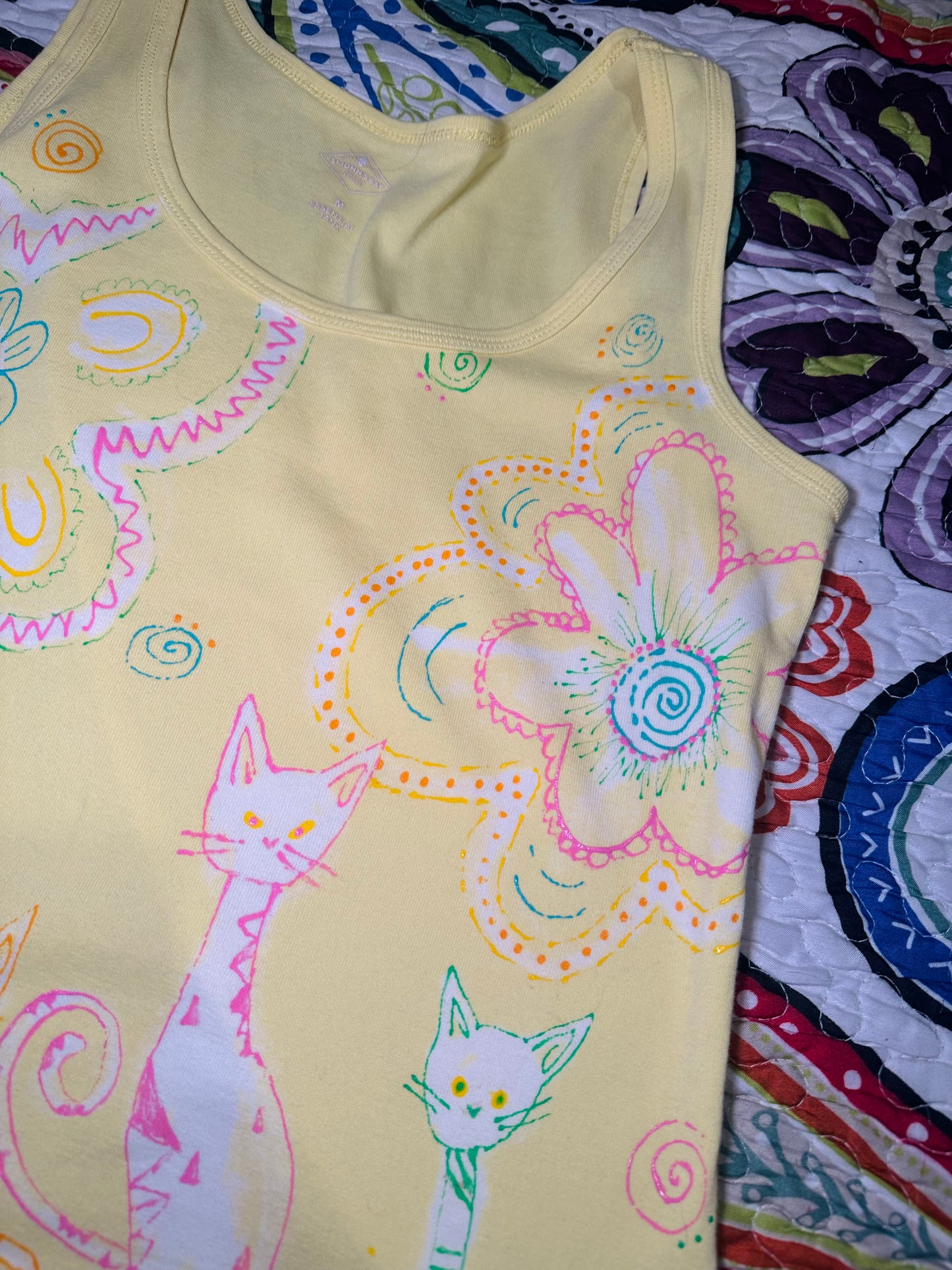 Funky Yellow Cat Tank